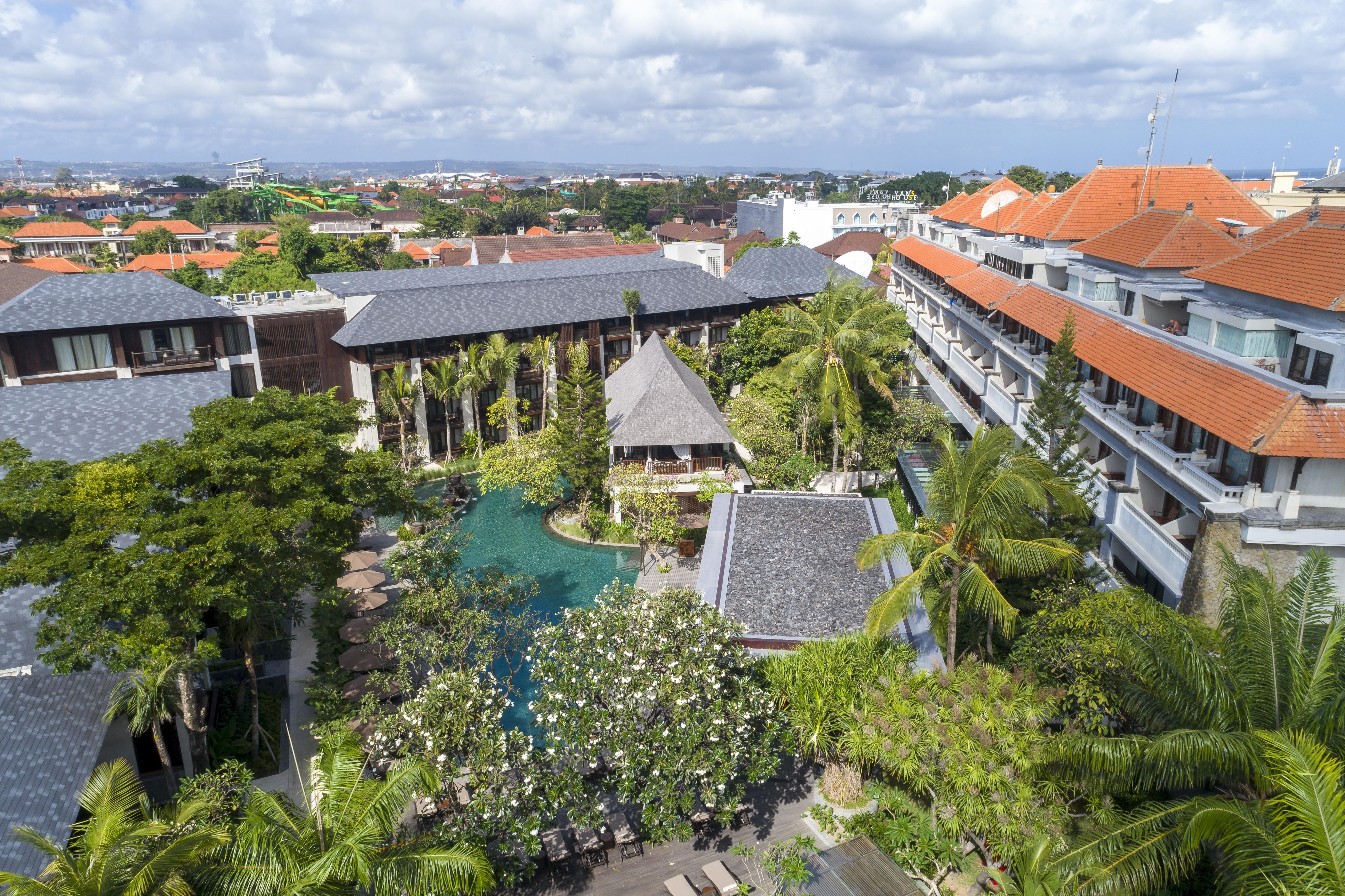 Ramayana Suites And Resort كوتا المظهر الخارجي الصورة The hotel's main pool