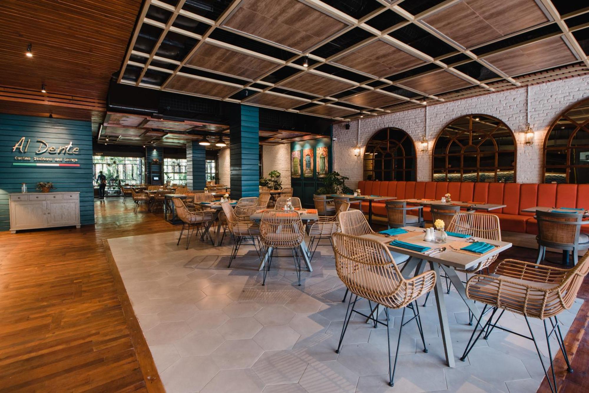 Ramayana Suites And Resort كوتا المظهر الخارجي الصورة The interior of the restaurant