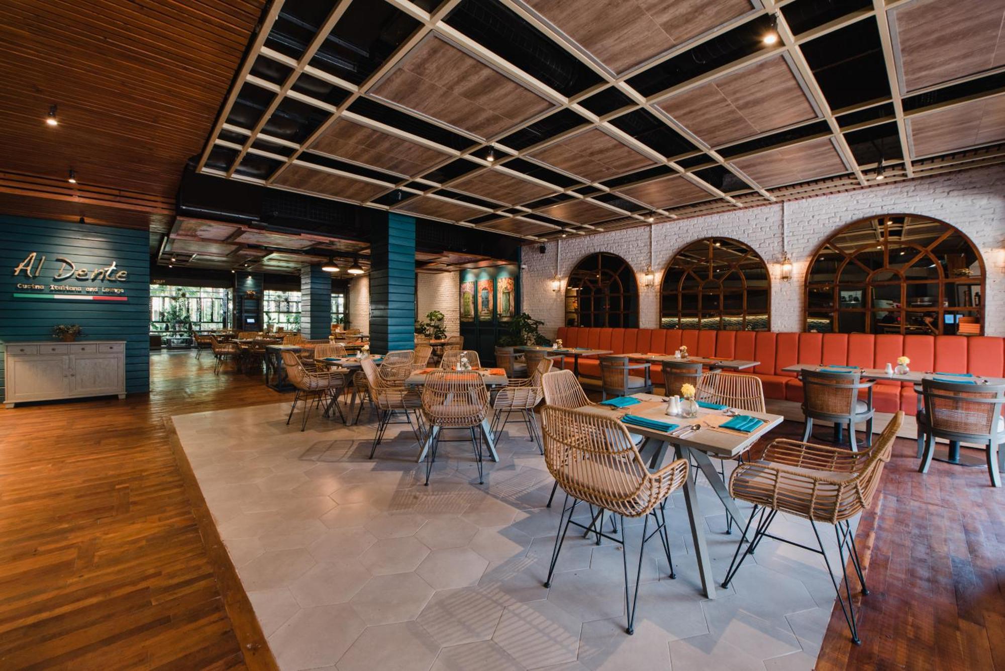 Ramayana Suites And Resort كوتا المظهر الخارجي الصورة The interior of the restaurant