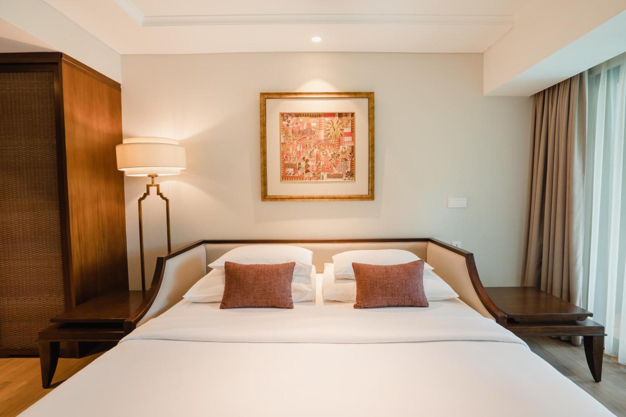 Ramayana Suites And Resort كوتا المظهر الخارجي الصورة A bedroom at the hotel